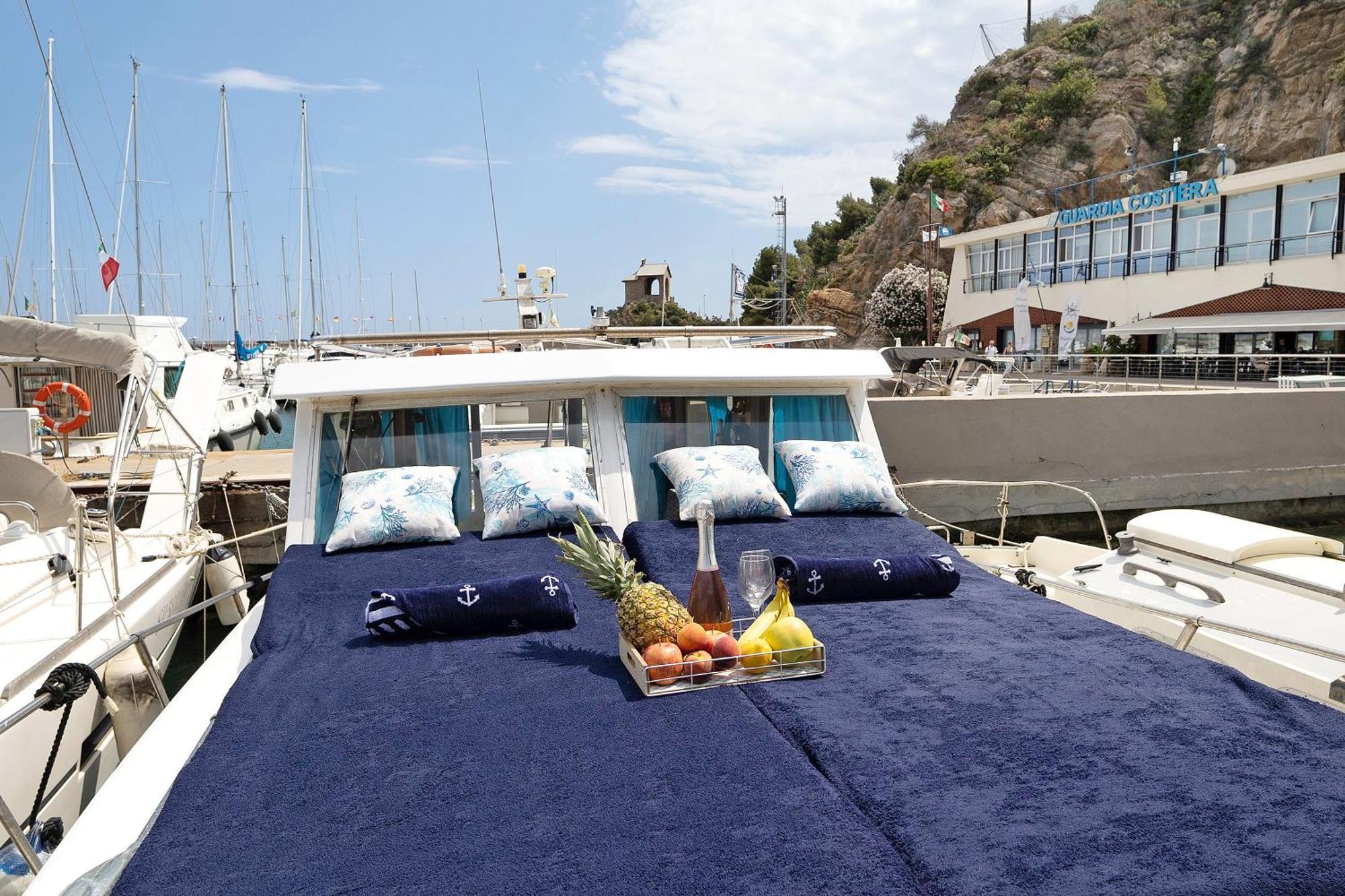 Aloha Jak'S Boat Alassio Exterior photo